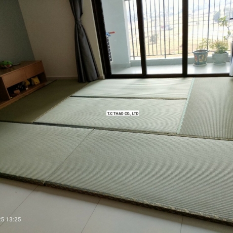 Thảm chiếu Tatami được sử dụng trong phòng khách