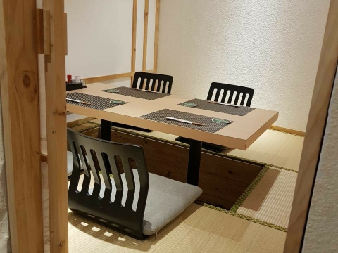 Nhà hàng nhật sử dụng chiếu tatami