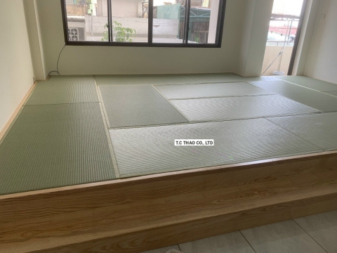Sàn nâng gỗ kết hợp cùng với Tatami ở phòng khách